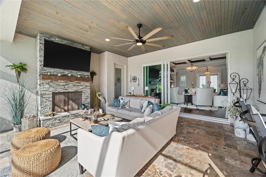 14394 Laguna Springs Ln, Naples, FL 34114-40