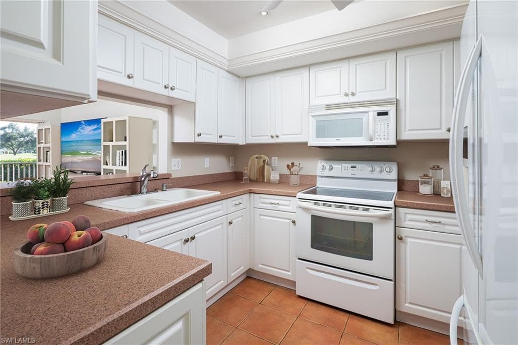 102 Tuscana Ct 903, Naples, FL 34119-9