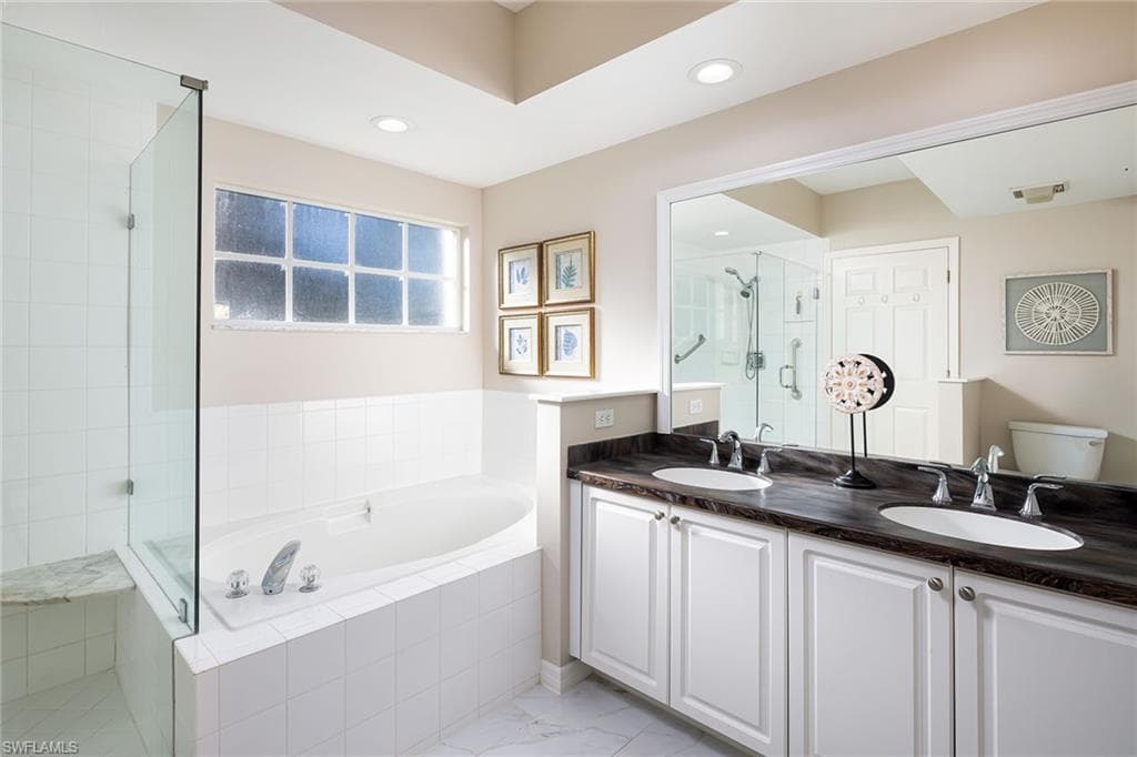 102 Tuscana Ct 903, Naples, FL 34119-11