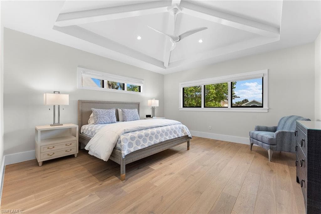 644 Lake Dr, Naples, FL 34102-27