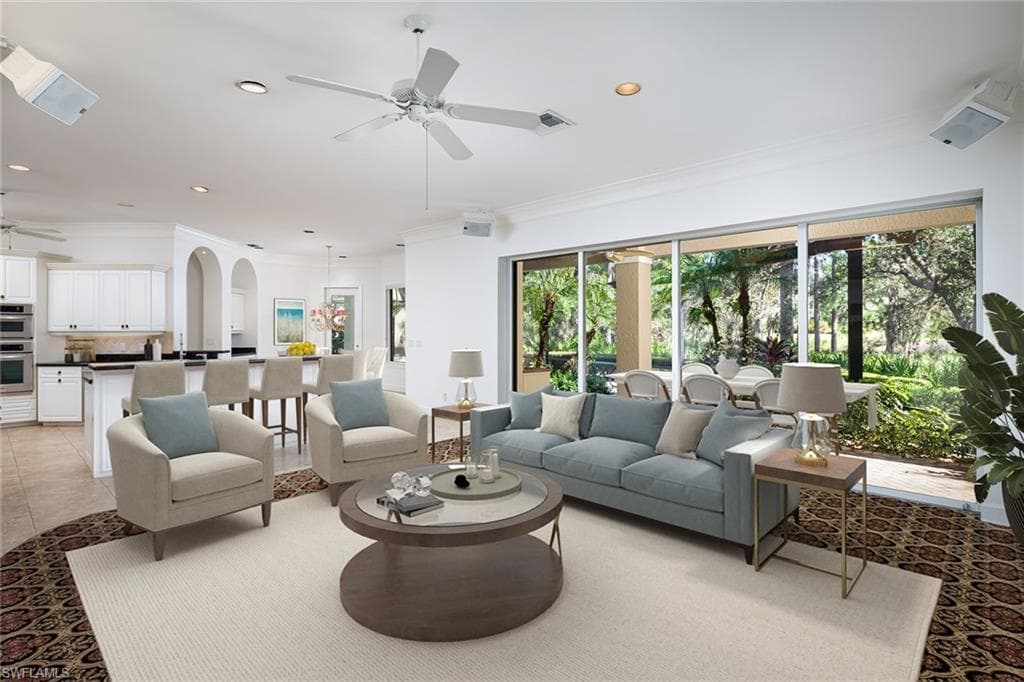 896 Barcarmil Way, Naples, FL 34110-9