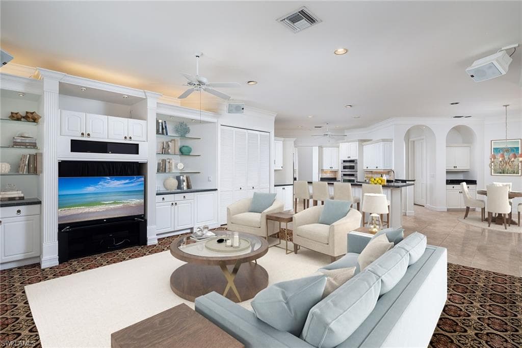 896 Barcarmil Way, Naples, FL 34110-10