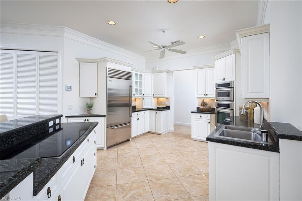 896 Barcarmil Way, Naples, FL 34110-13