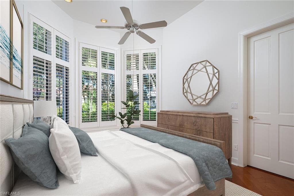 896 Barcarmil Way, Naples, FL 34110-27