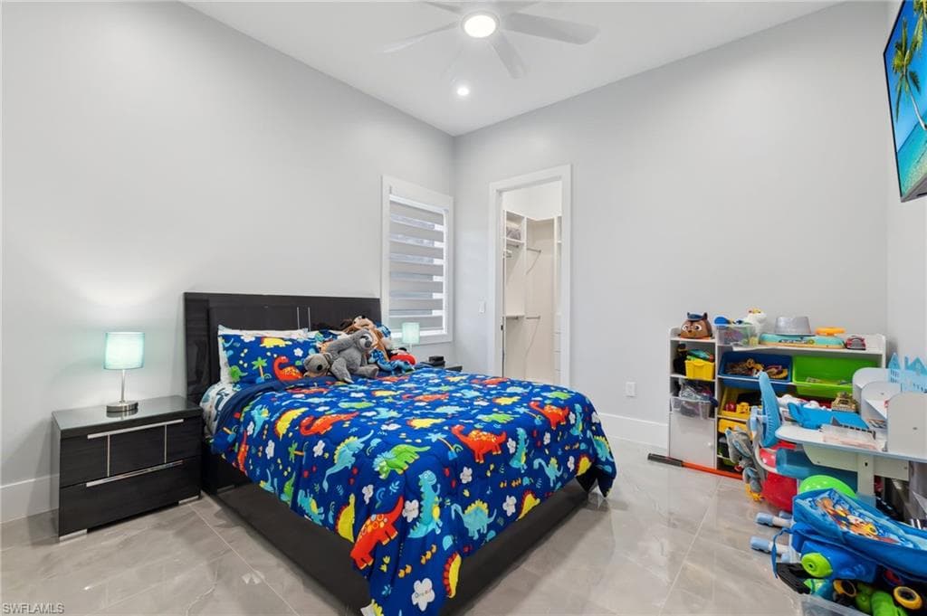 431 16th Ave NE, Naples, FL 34120-32