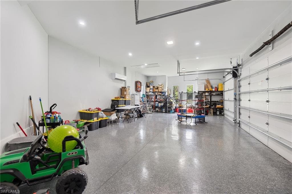 431 16th Ave NE, Naples, FL 34120-37