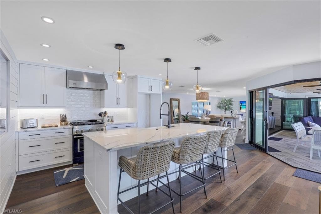 334 Polynesia Ct, Marco Island, FL 34145-14