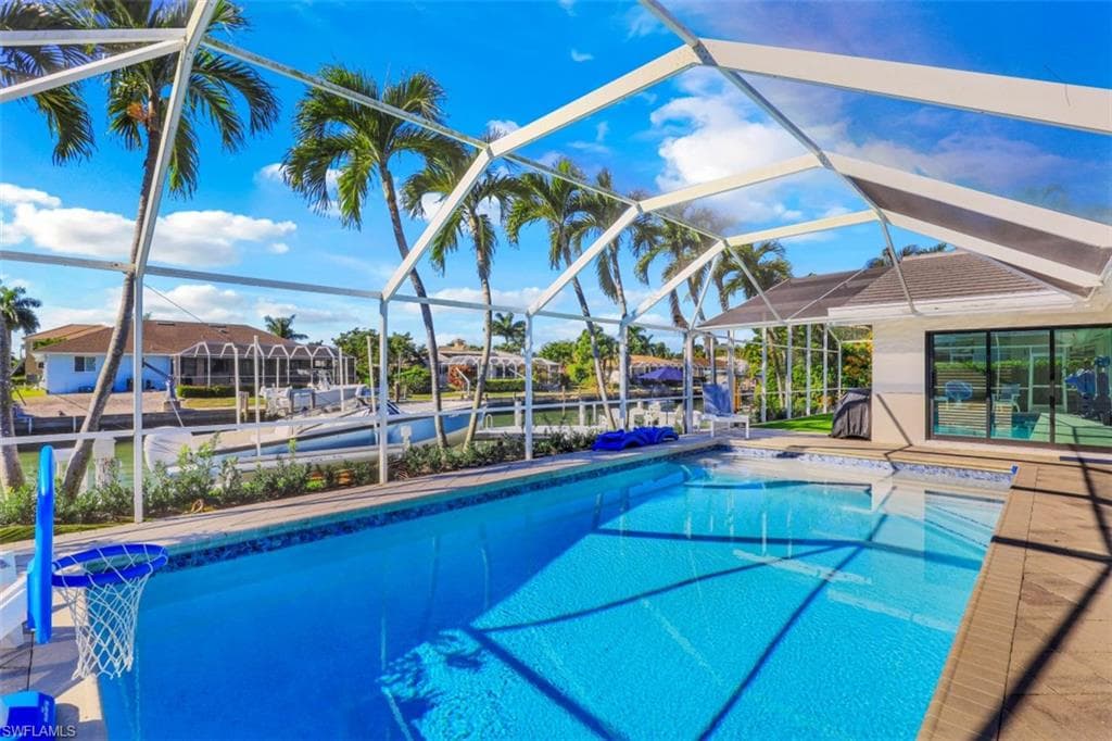 334 Polynesia Ct, Marco Island, FL 34145-19