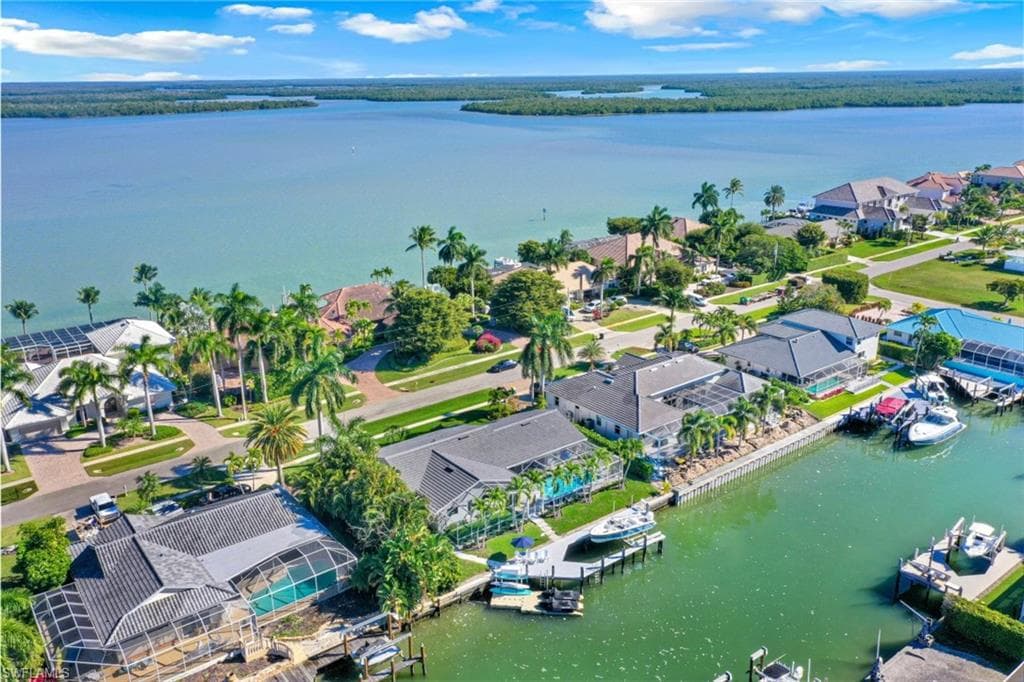 334 Polynesia Ct, Marco Island, FL 34145-24