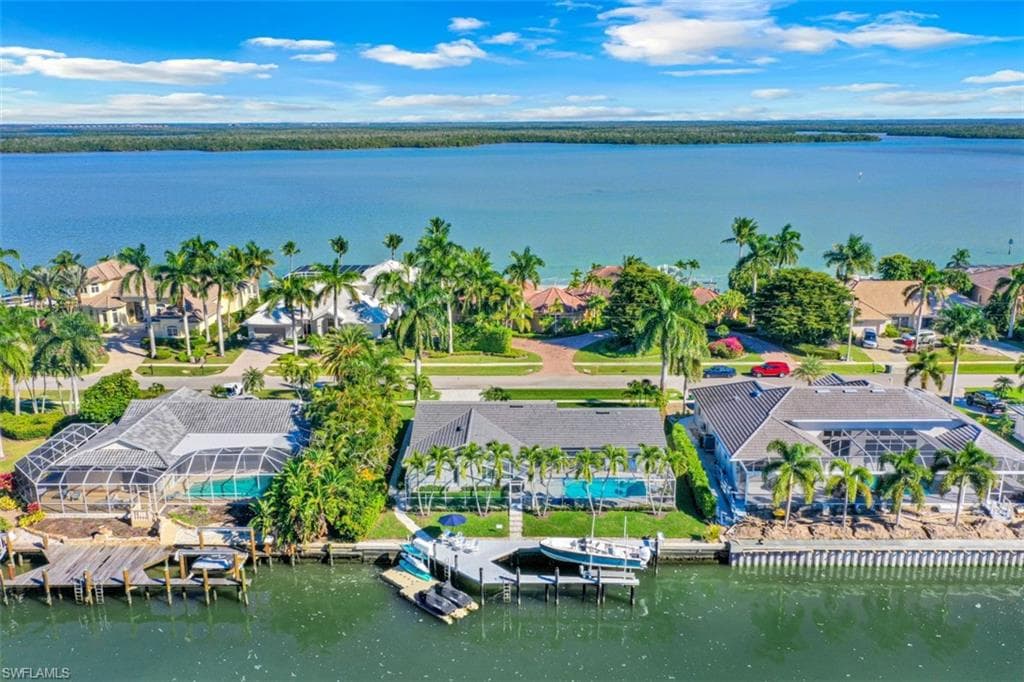 334 Polynesia Ct, Marco Island, FL 34145-2