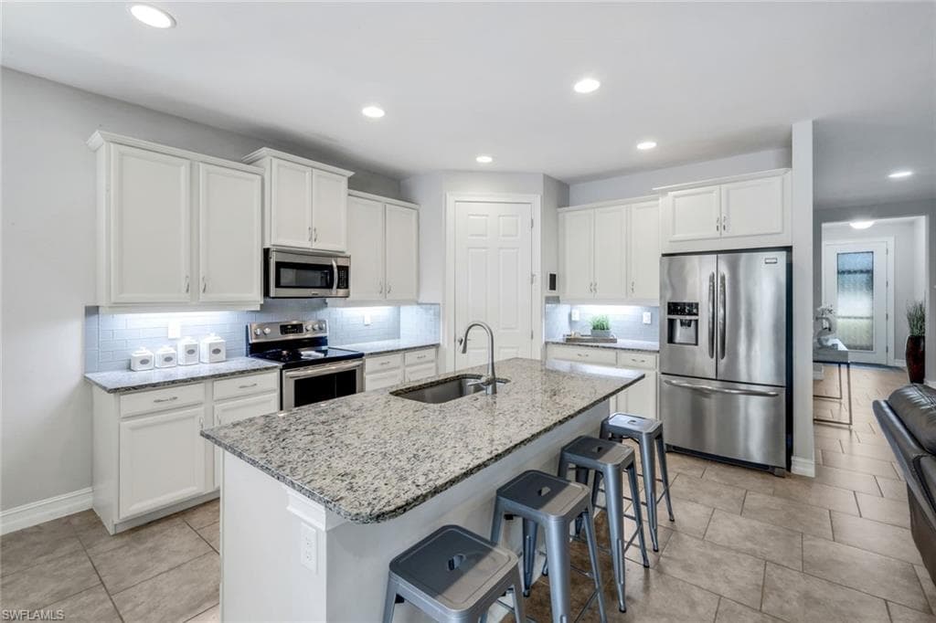 14639 Topsail Dr, Naples, FL 34114-9