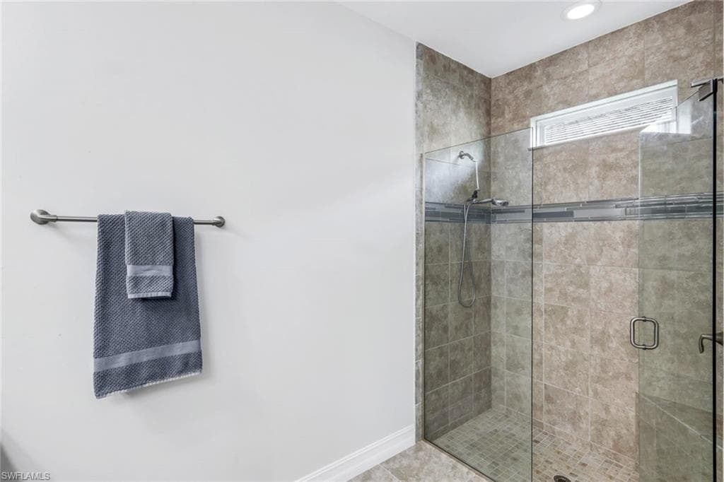 14639 Topsail Dr, Naples, FL 34114-25