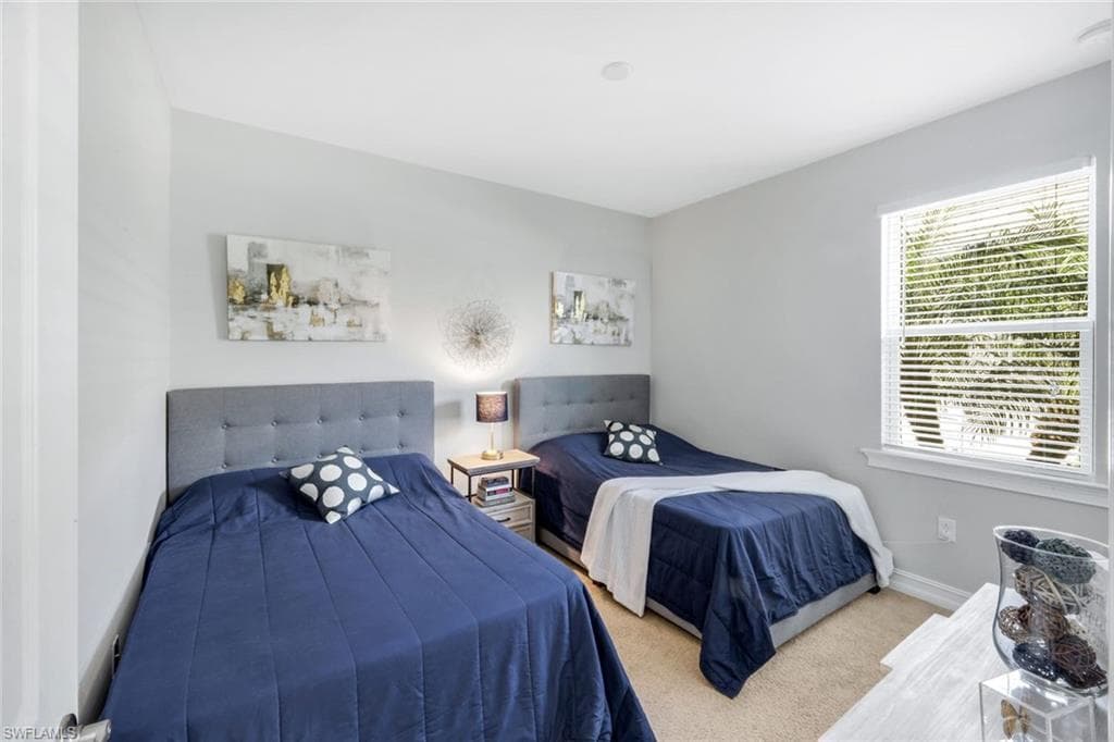 14639 Topsail Dr, Naples, FL 34114-27