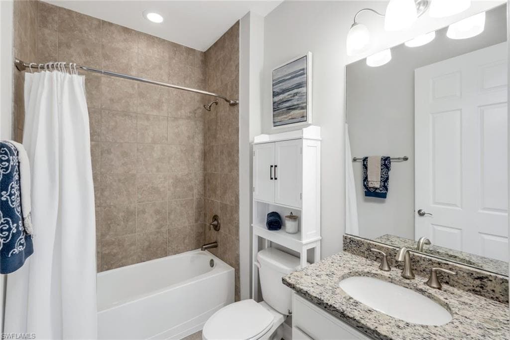 14639 Topsail Dr, Naples, FL 34114-28