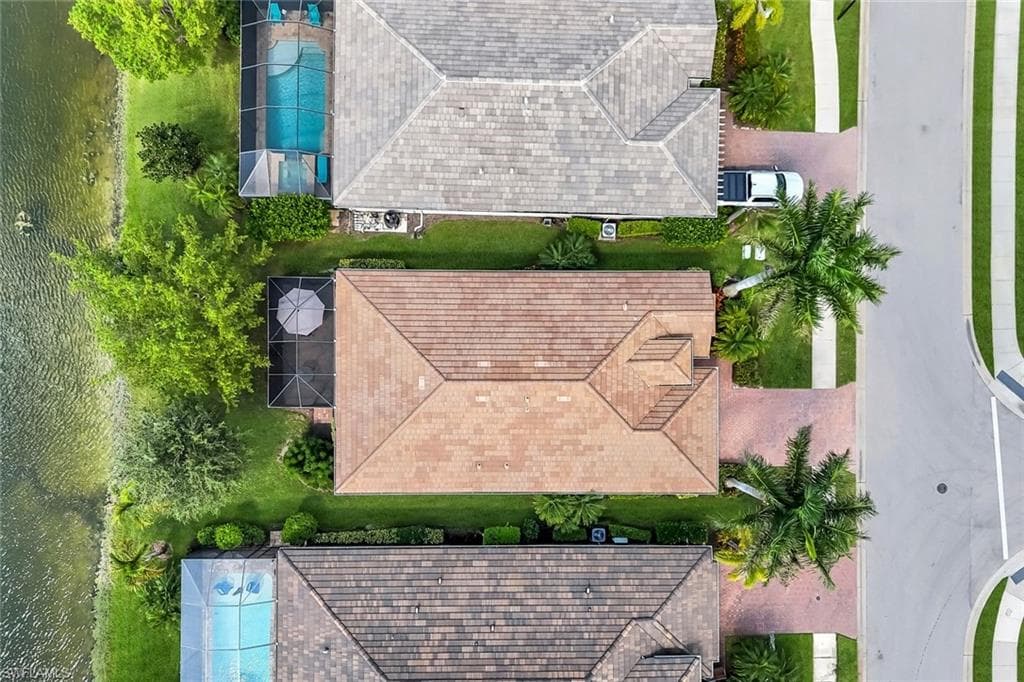 14639 Topsail Dr, Naples, FL 34114-32