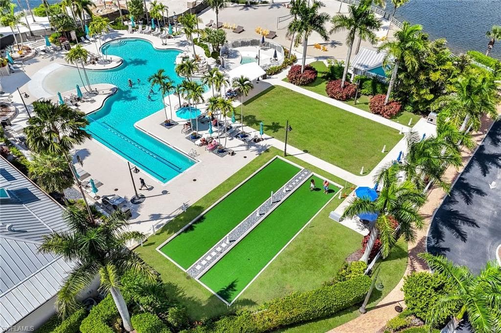 14639 Topsail Dr, Naples, FL 34114-4