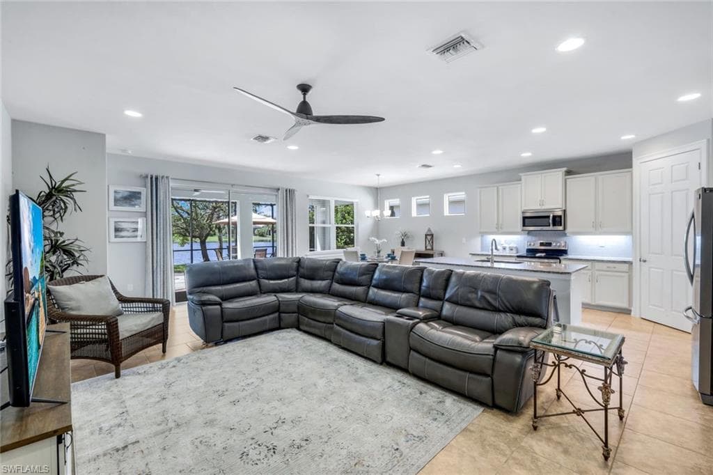 14639 Topsail Dr, Naples, FL 34114-6