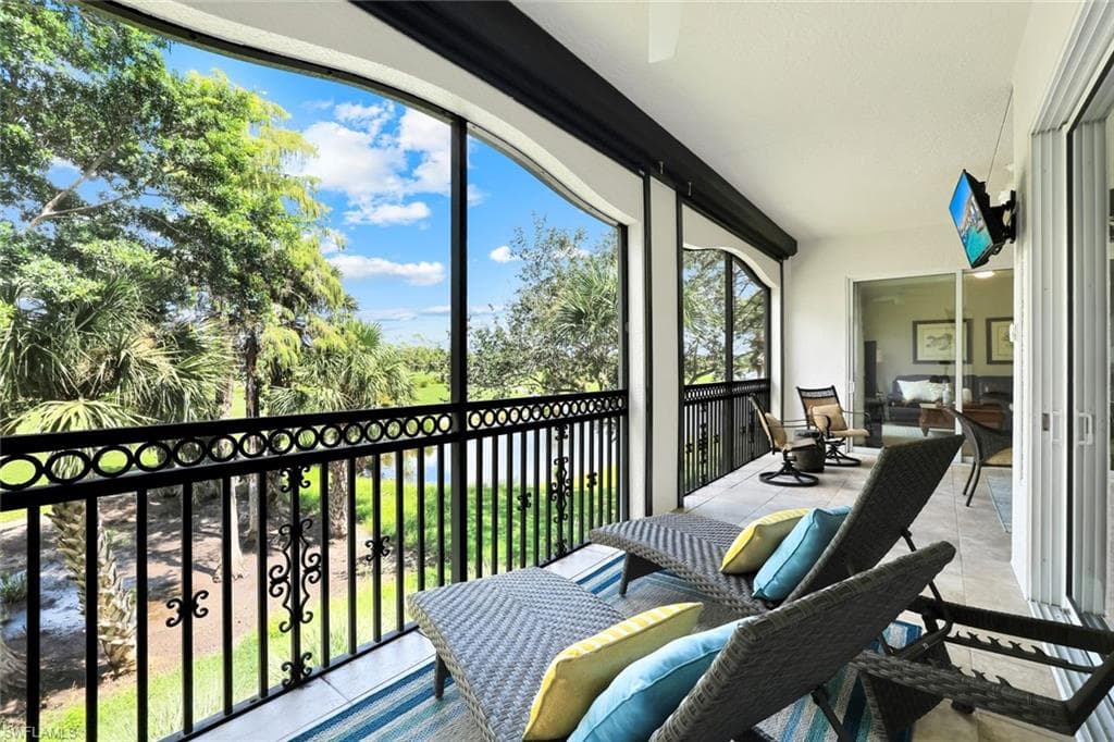 3755 Montreux Ln 204, Naples, FL 34114-27