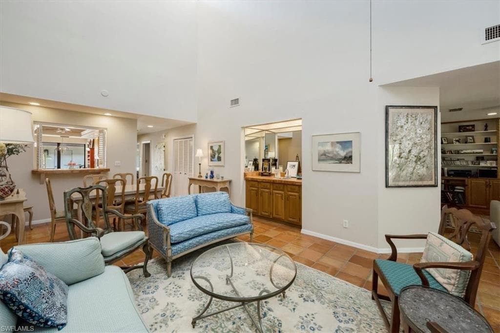 2102 Buckingham Ln U4, Naples, FL 34112-8