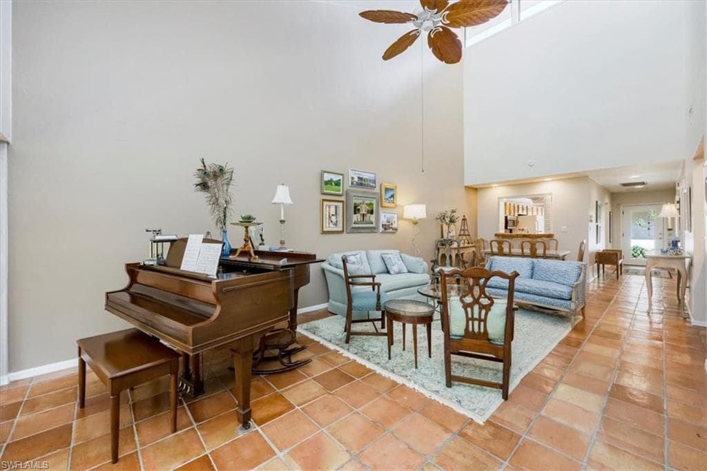 2102 Buckingham Ln U4, Naples, FL 34112-10
