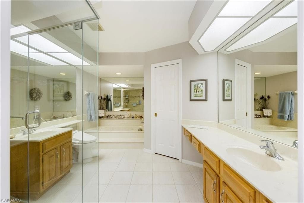 2102 Buckingham Ln U4, Naples, FL 34112-14