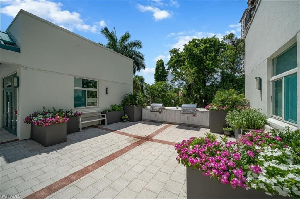 7515 Pelican Bay Blvd 14a, Naples, FL 34108-26