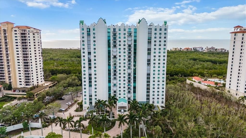7515 Pelican Bay Blvd 14a, Naples, FL 34108-27