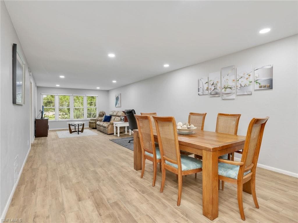 3676 Arctic Cir 112, Naples, FL 34112-9