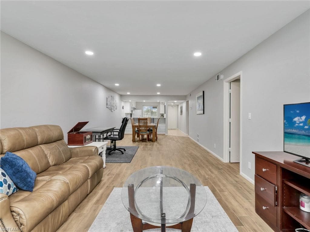 3676 Arctic Cir 112, Naples, FL 34112-12