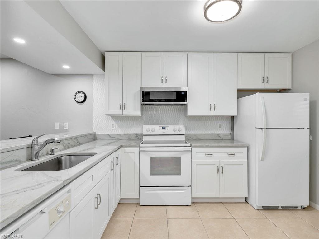 3676 Arctic Cir 112, Naples, FL 34112-6