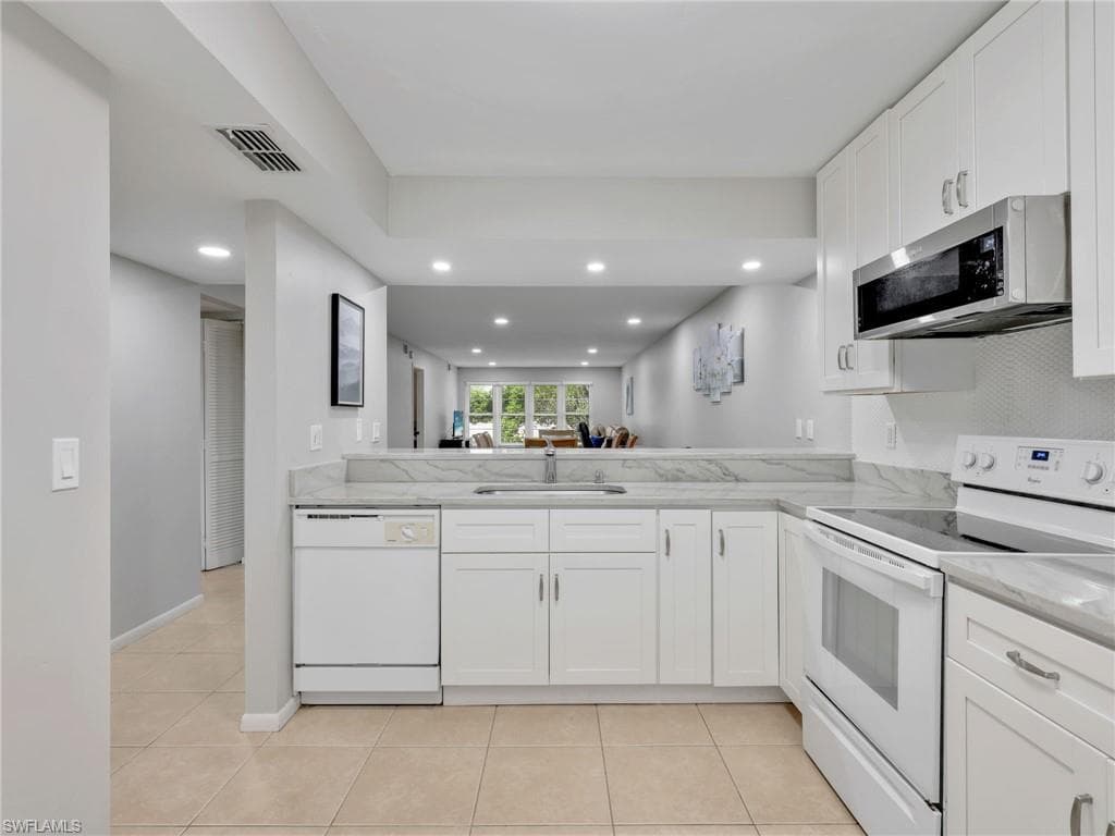 3676 Arctic Cir 112, Naples, FL 34112-7