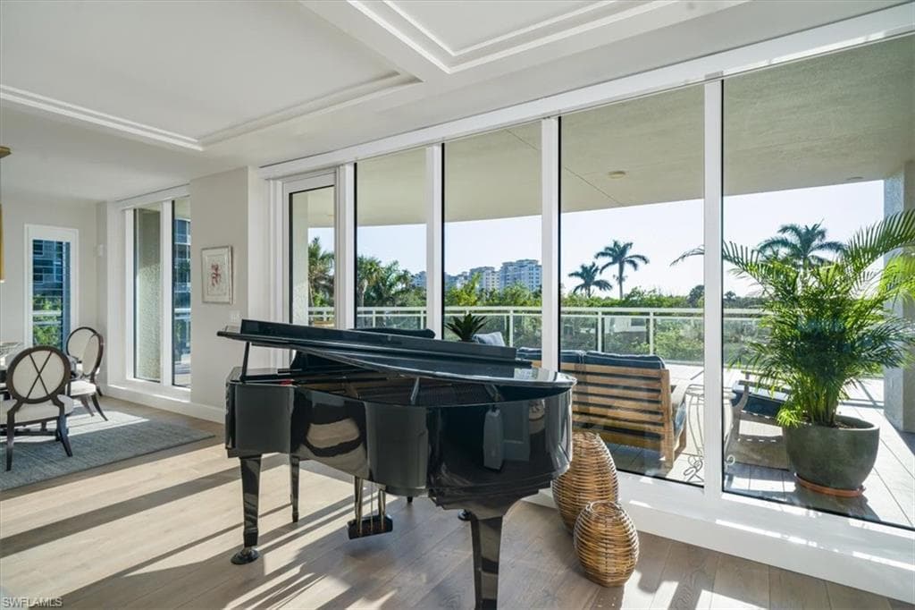 13915 Old Coast Rd 301, Naples, FL 34110-14