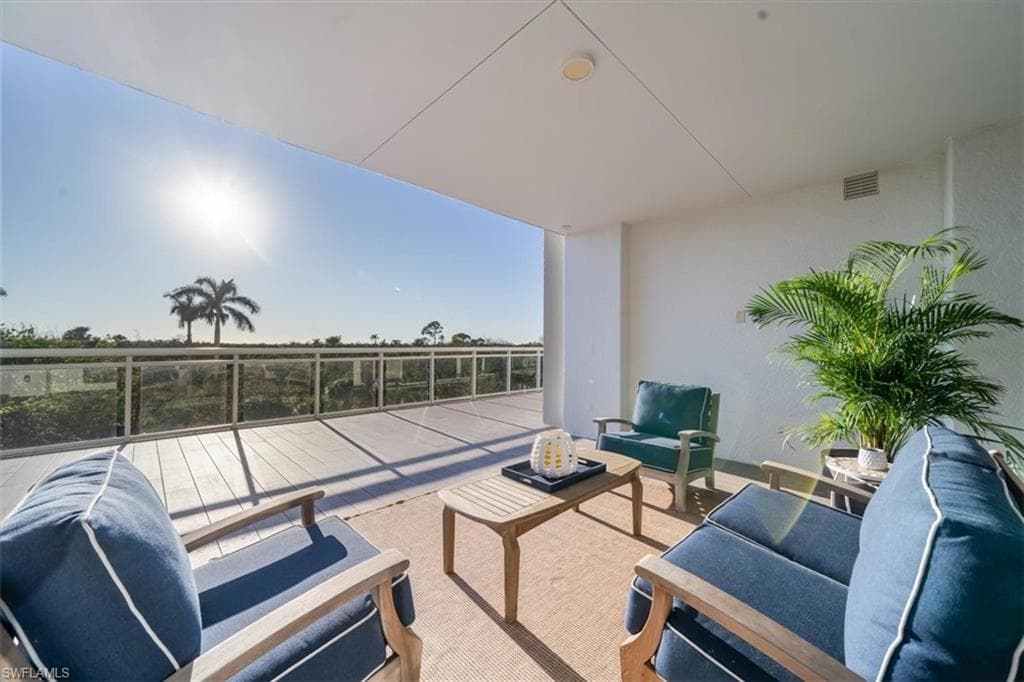 13915 Old Coast Rd 301, Naples, FL 34110-27