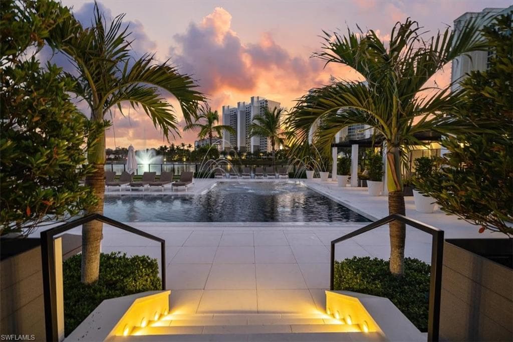 13915 Old Coast Rd 301, Naples, FL 34110-45