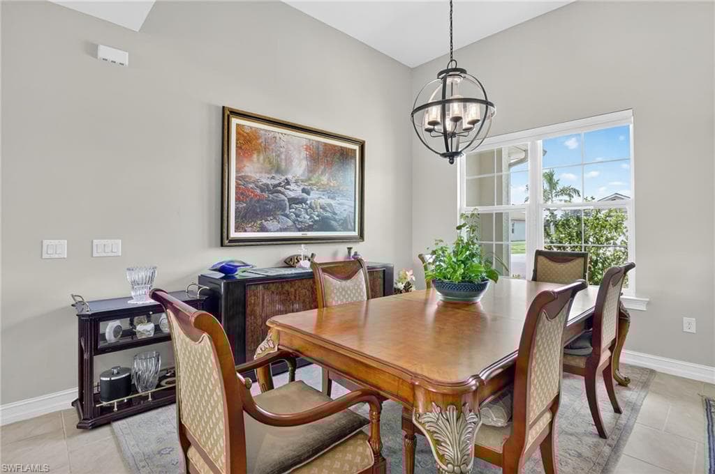 18725 Lake Hammock Dr, Naples, FL 34114-8