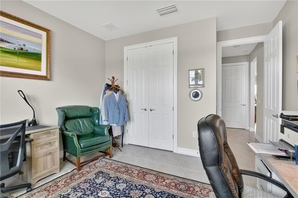 18725 Lake Hammock Dr, Naples, FL 34114-14