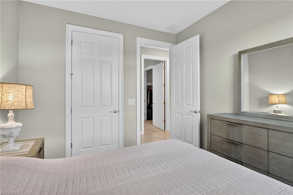 18725 Lake Hammock Dr, Naples, FL 34114-20