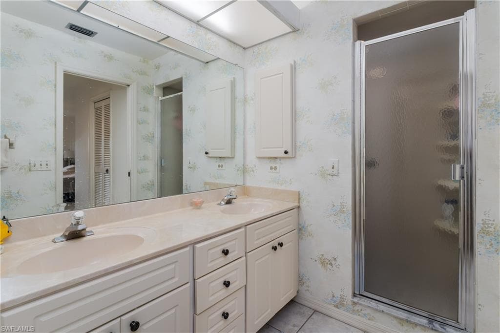 222 Foxtail Ct, Naples, FL 34104-16