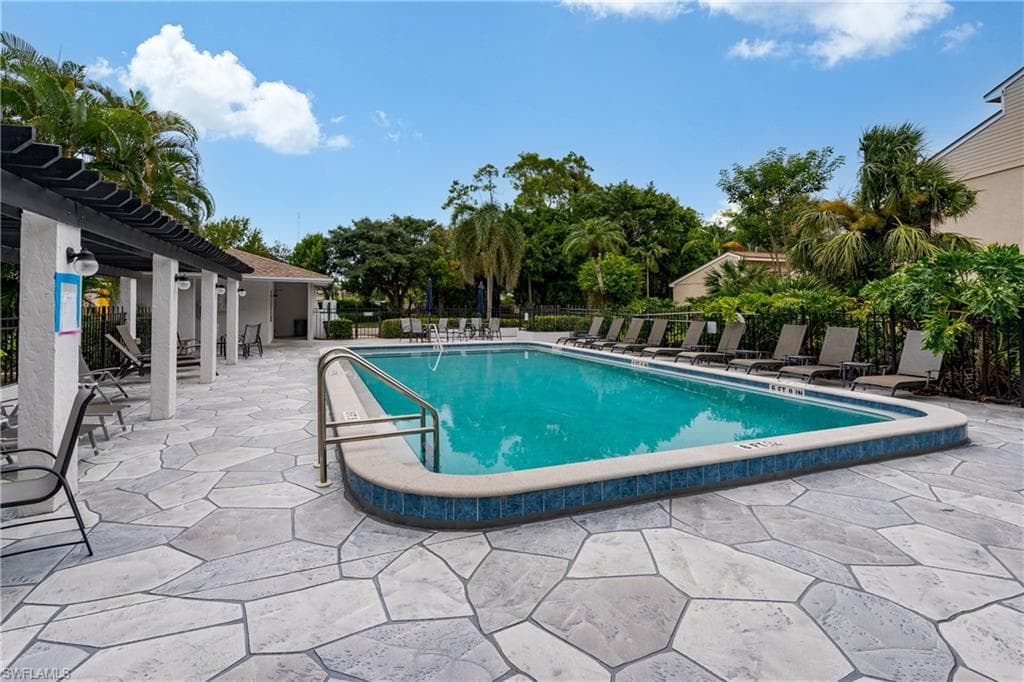 222 Foxtail Ct, Naples, FL 34104-21