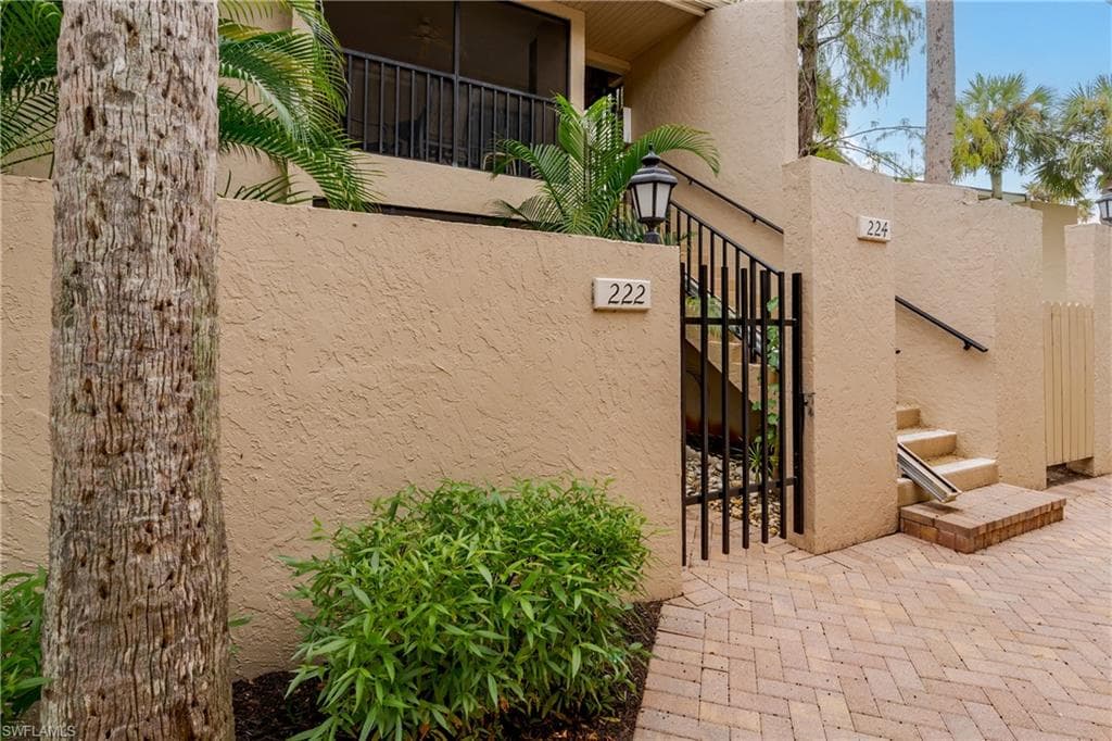 222 Foxtail Ct, Naples, FL 34104-27