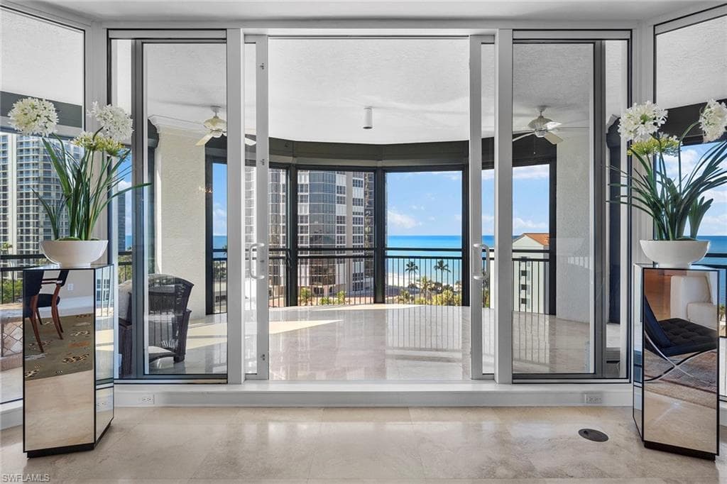 81 Seagate Dr 801, Naples, FL 34103-6