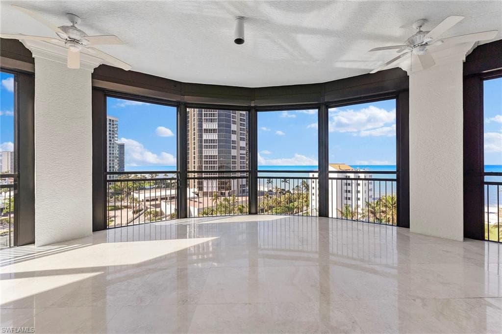 81 Seagate Dr 801, Naples, FL 34103-7