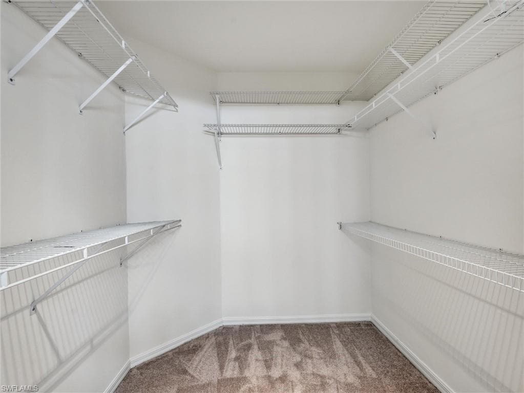 241 Saint James Way, Naples, FL 34104-17