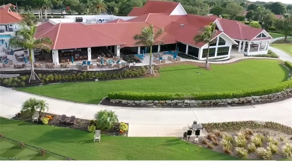 241 Saint James Way, Naples, FL 34104-34