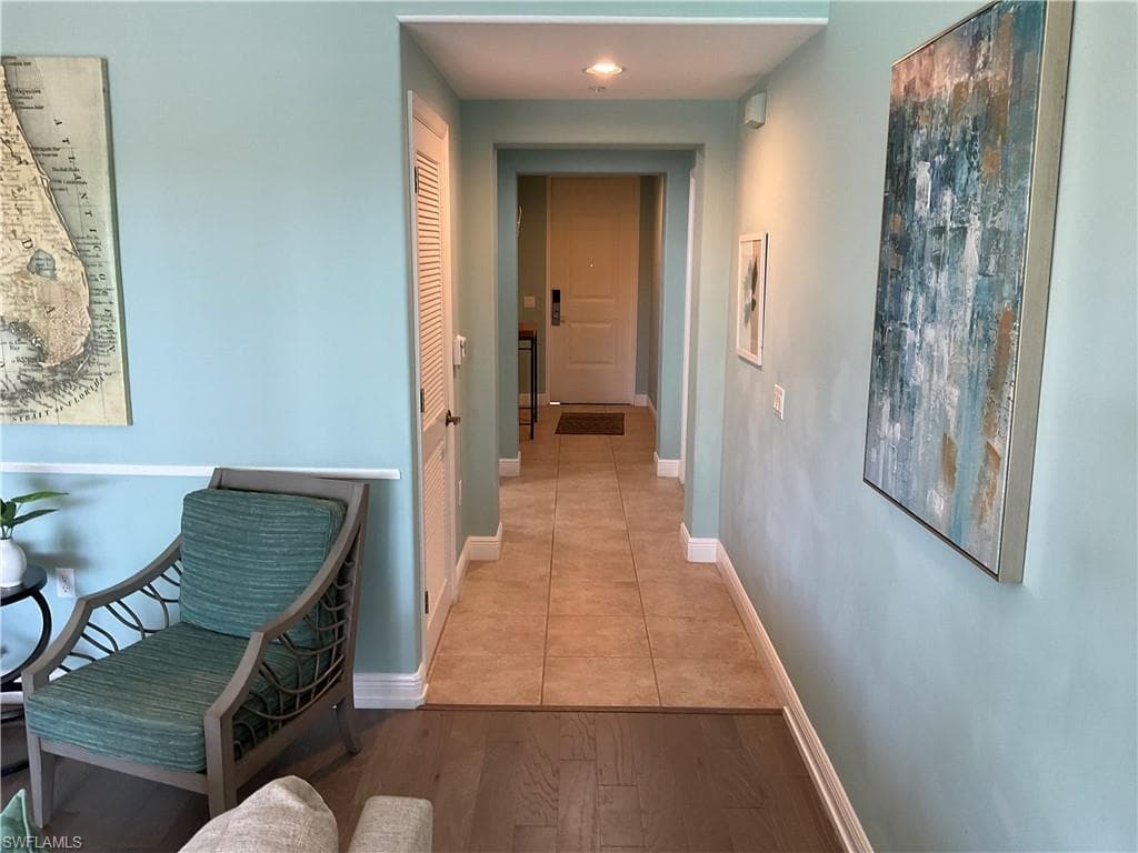 975 Sandpiper St A204, Naples, FL 34102-11