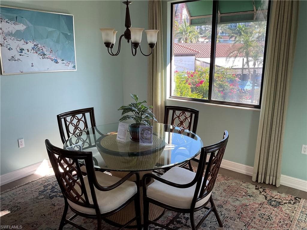 975 Sandpiper St A204, Naples, FL 34102-12