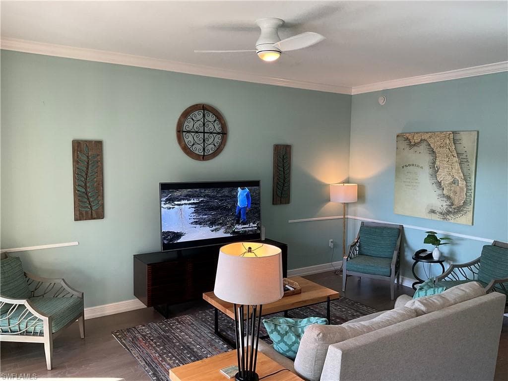 975 Sandpiper St A204, Naples, FL 34102-15