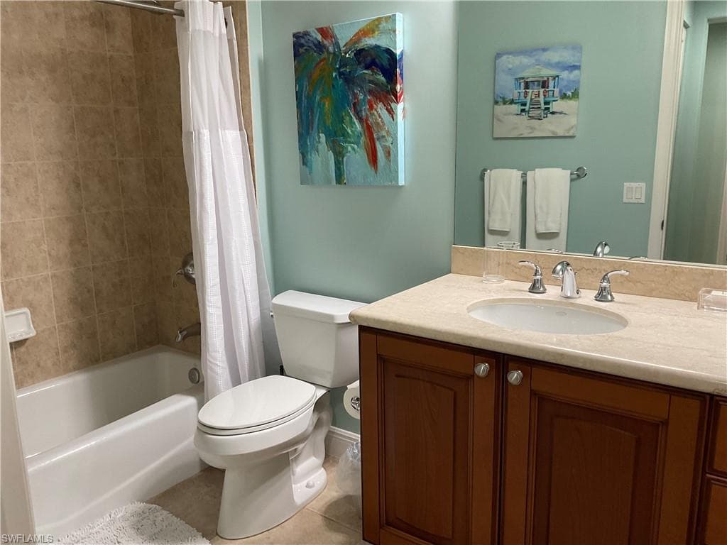 975 Sandpiper St A204, Naples, FL 34102-17