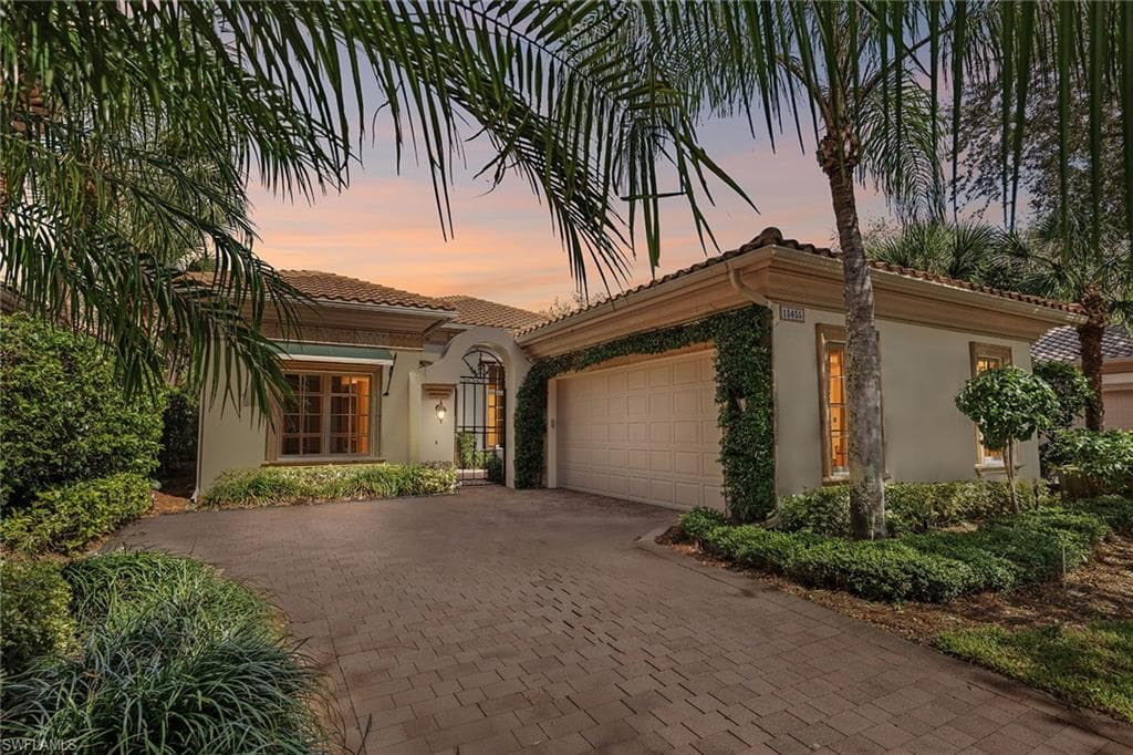 15655 Villoresi Way, Naples, FL 34110-37