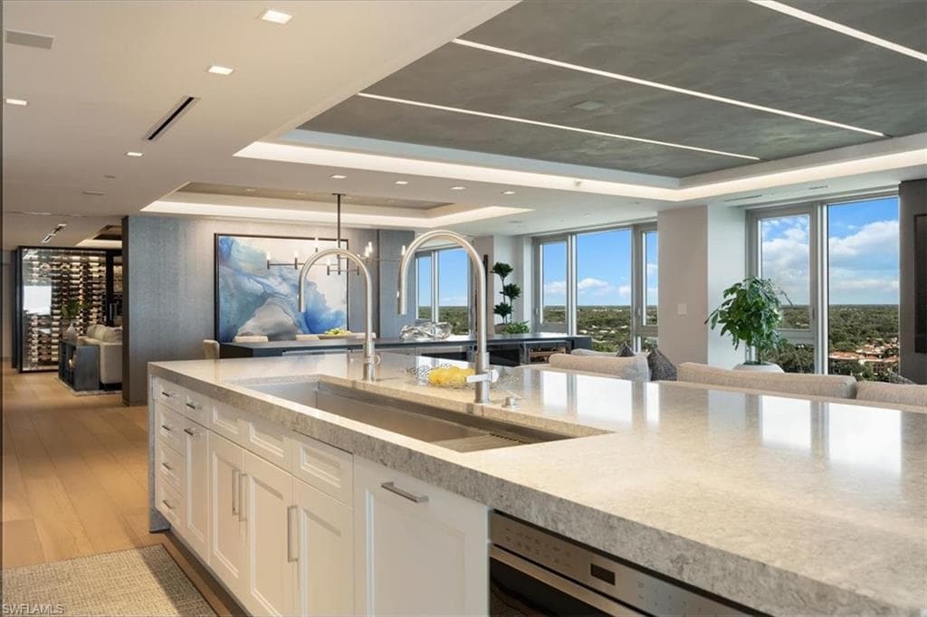 6897 Grenadier Blvd 1701, Naples, FL 34108-10